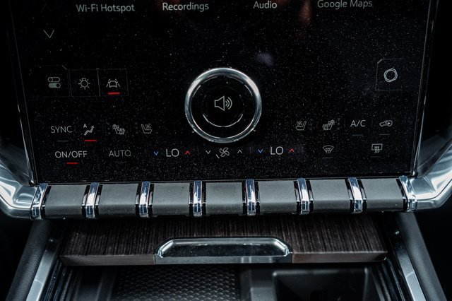 2027 GMC Acadia Denali - Photo 21