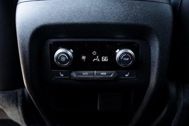 2026 GMC Acadia Denali - Photo 35