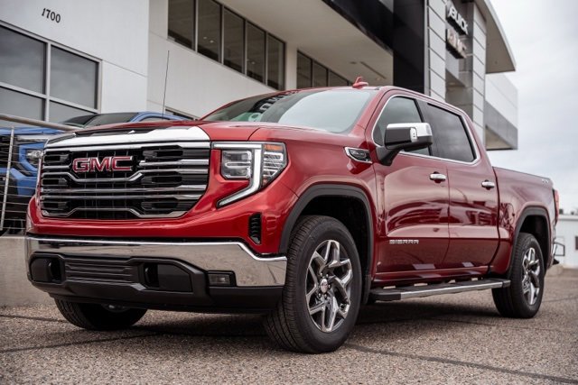 2026 GMC Sierra 1500 SLT's photo