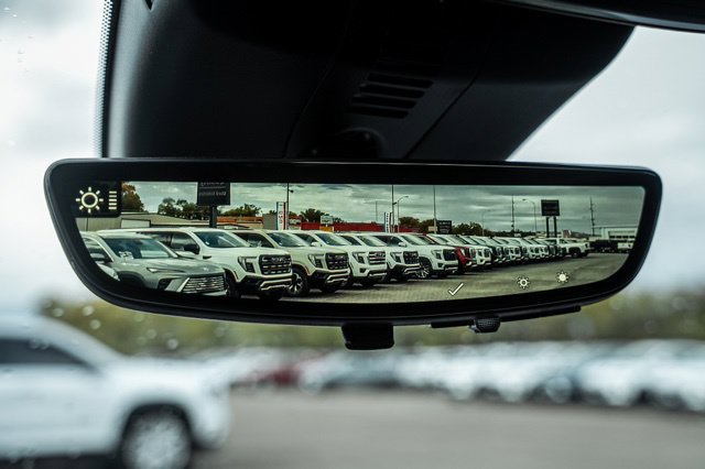 2027 GMC Acadia Denali - Photo 23