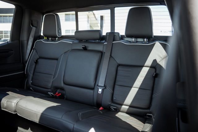 2026 GMC Sierra 1500 AT4X - Photo 37