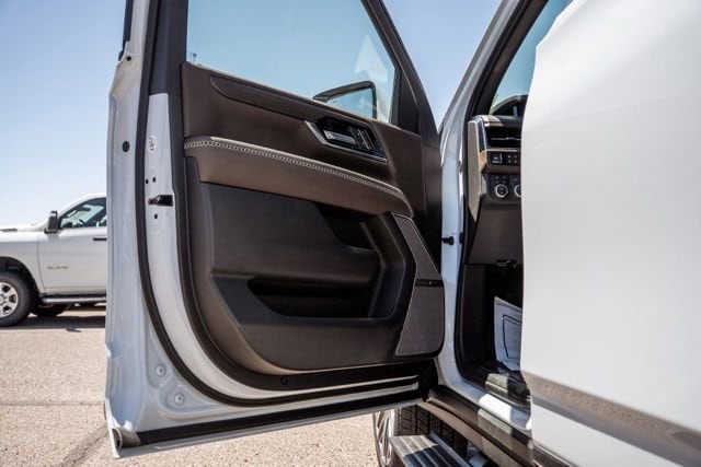 2026 GMC Yukon XL Denali Ultimate - Photo 31