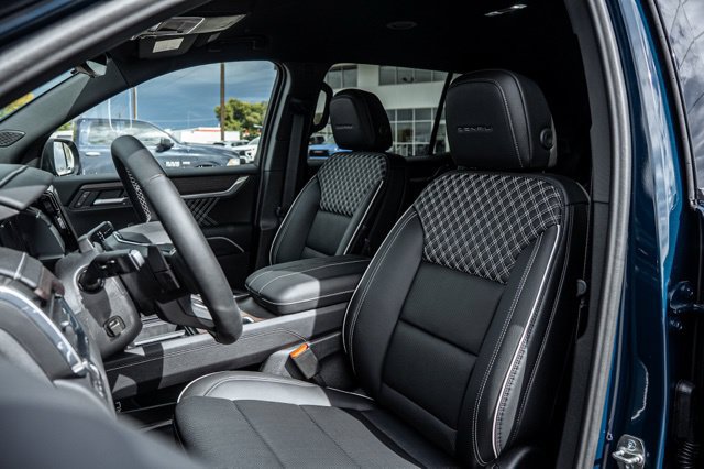 2027 GMC Acadia Denali - Photo 25