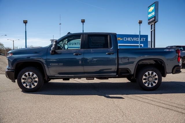 2026 Chevrolet Silverado 2500 HD Custom - Photo 8