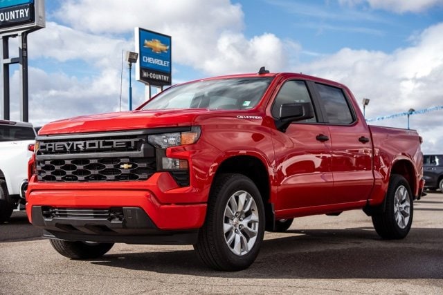 2026 Chevrolet Silverado Base's photo