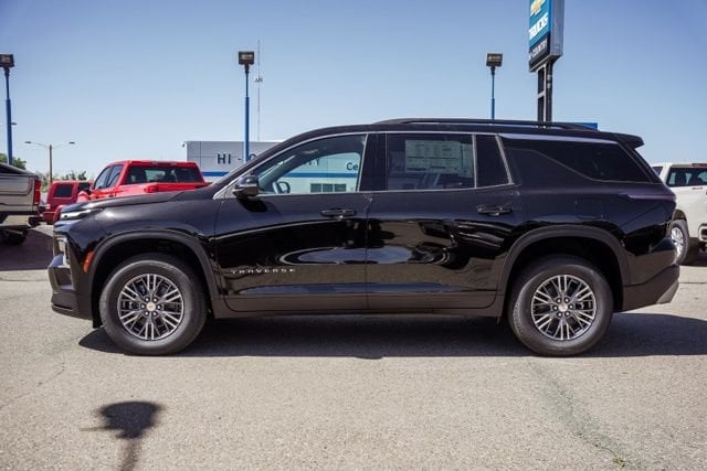 2027 Chevrolet Traverse LT - Photo 8