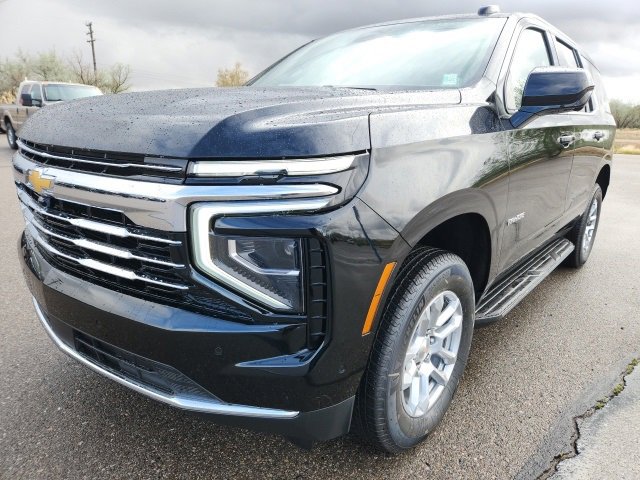 2025 Chevrolet Tahoe LT photo 3