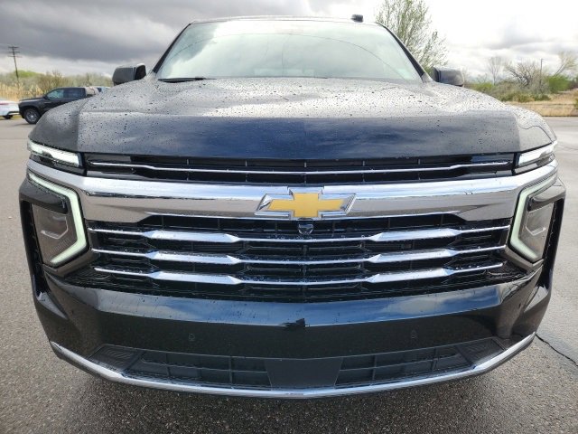 2025 Chevrolet Tahoe LT photo 2