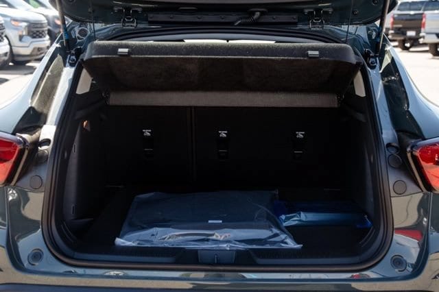 2026 Chevrolet Trax LT - Photo 9