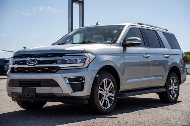 2024 Ford Expedition Limited's photo