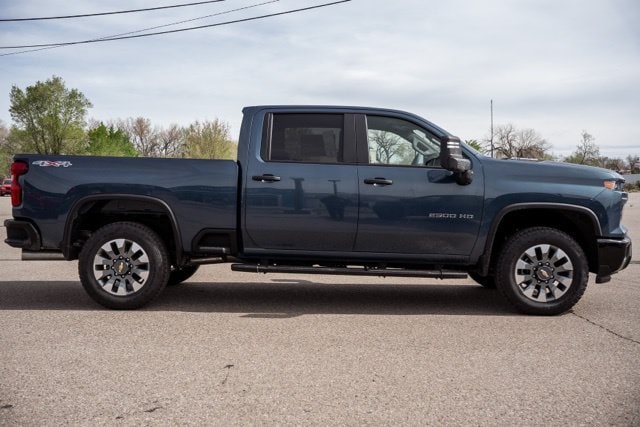 2026 Chevrolet Silverado 2500 HD Custom - Photo 4