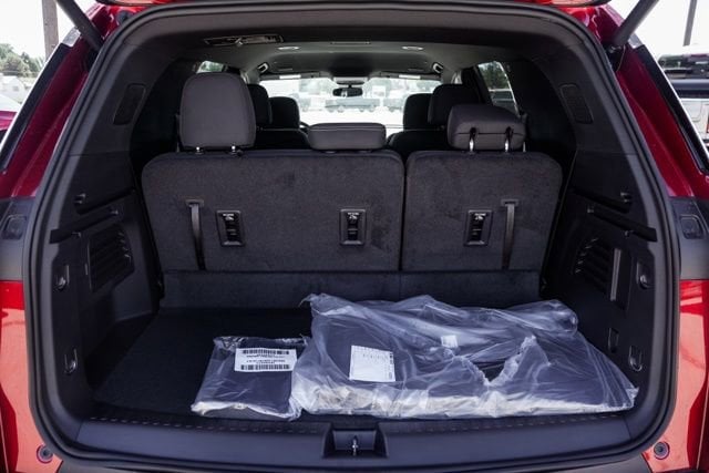 2026 Chevrolet Traverse LT - Photo 9