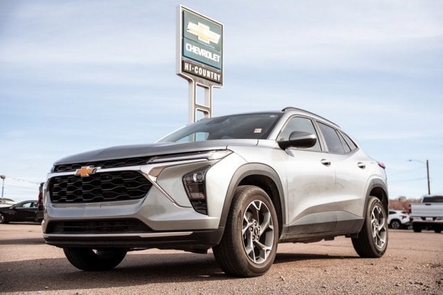 2025 Chevrolet Trax LT's photo