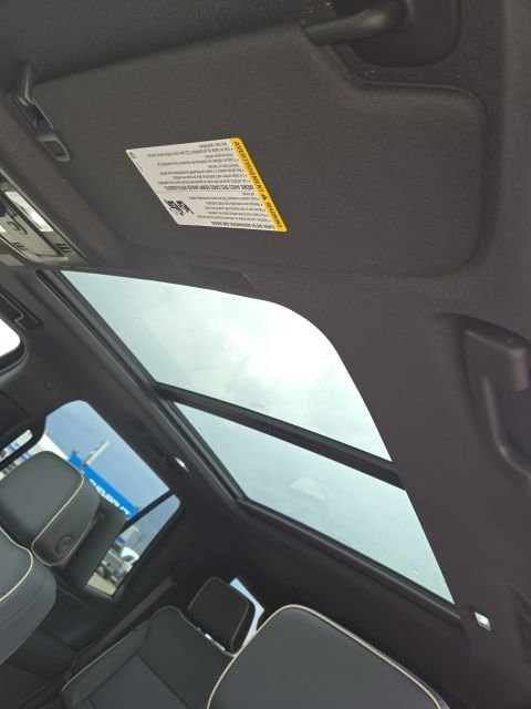 2025 Chevrolet Tahoe Premier - Photo 11