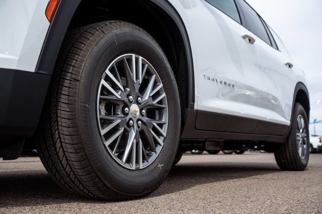 2026 Chevrolet Traverse LT - Photo 11