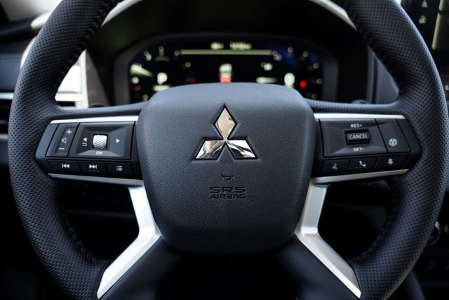 2026 Mitsubishi Outlander SE - Photo 15
