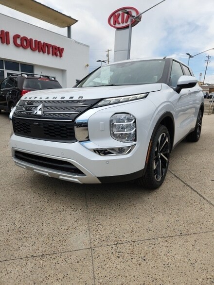 2024 Mitsubishi Outlander SE SUV