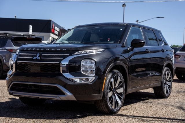 2026 Mitsubishi Outlander SE S-AWC's photo