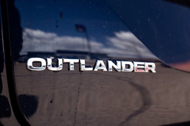 2026 Mitsubishi Outlander SE - Photo 9