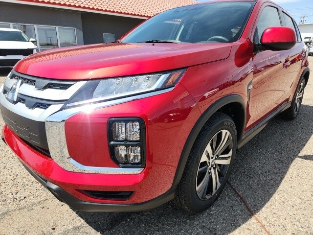 2025 Mitsubishi Outlander Sport ES photo 3