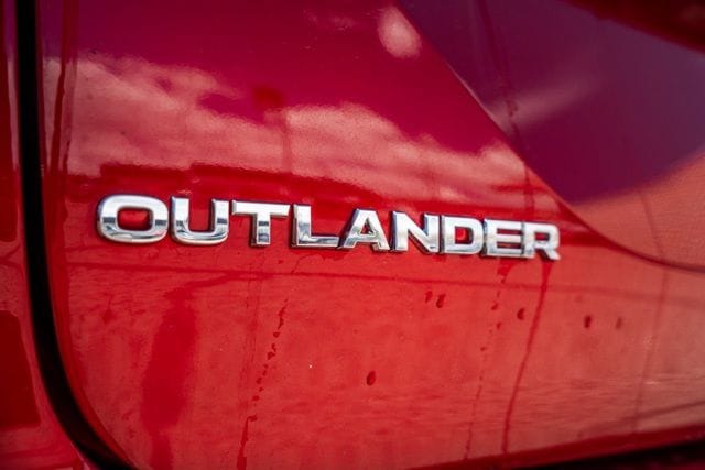 2026 Mitsubishi Outlander SE - Photo 10