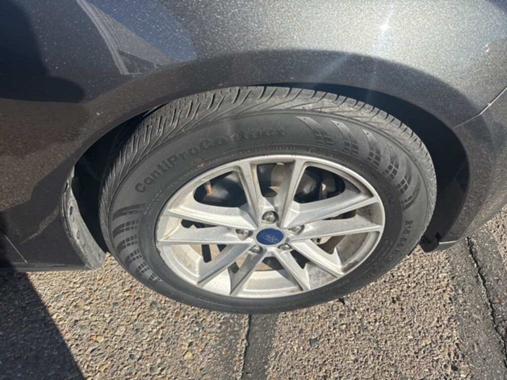 Used 2017 Ford Focus SE Sedan