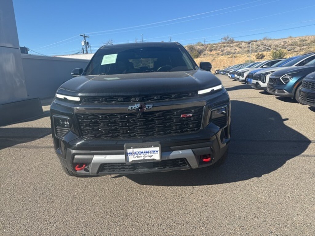 Used 2024 Chevrolet Traverse Z71 SUV