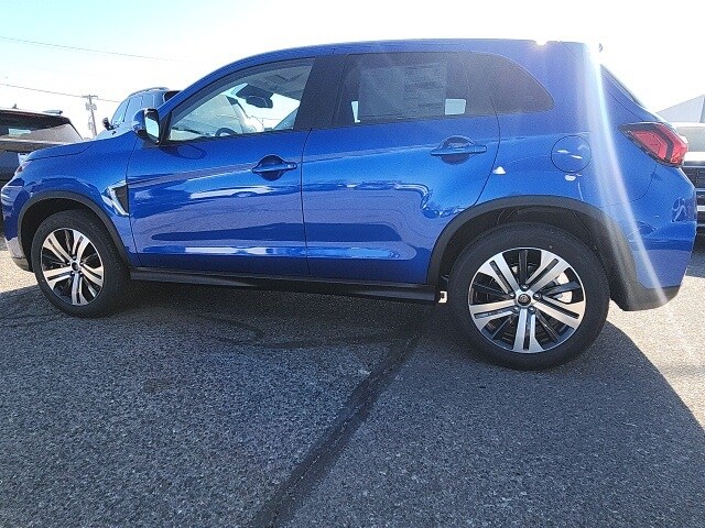 2024 Mitsubishi Outlander Sport SE photo 2