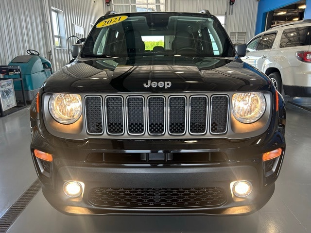 Used 2021 Jeep Renegade Limited with VIN ZACNJDD10MPM27608 for sale in Bluffton, IN