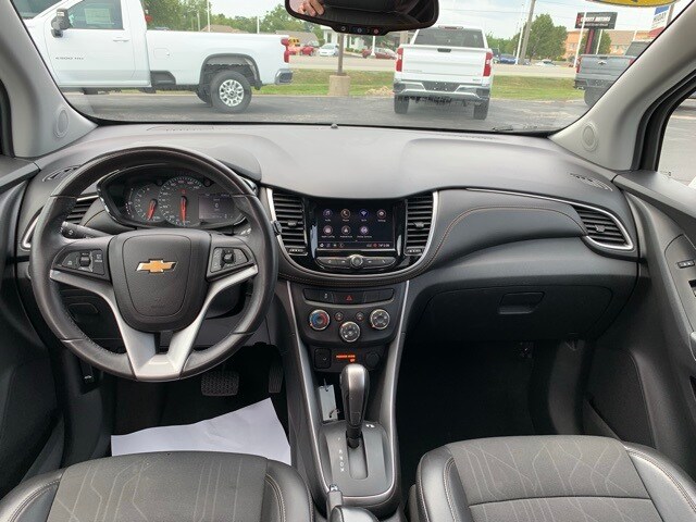 Used 2022 Chevrolet Trax LT with VIN KL7CJPSM1NB531171 for sale in Bluffton, IN