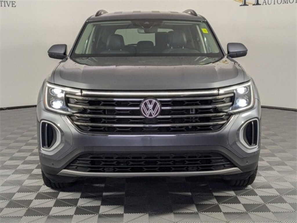 Used 2024 Volkswagen Atlas 2.0T SE w/Technology SUV