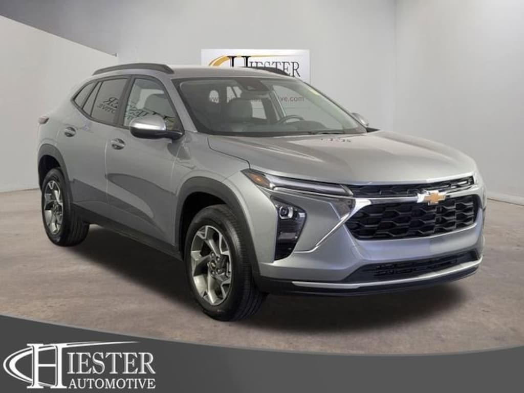 Certified 2025 Chevrolet Trax LT SUV