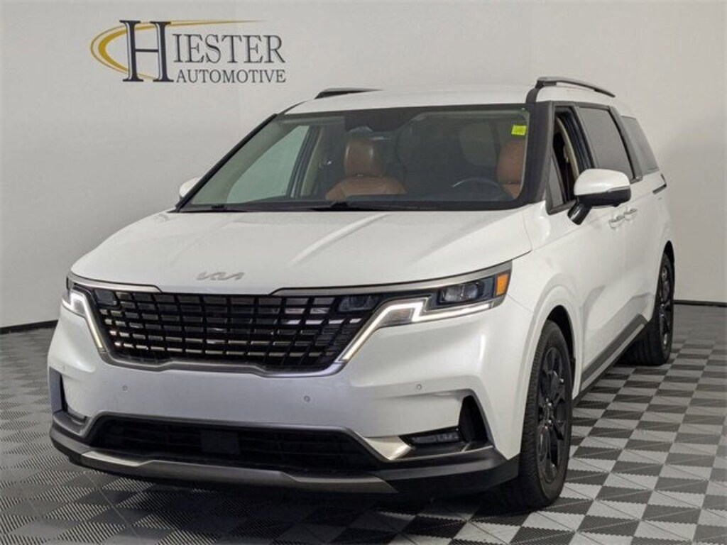 Used 2023 Kia Carnival SX MPV