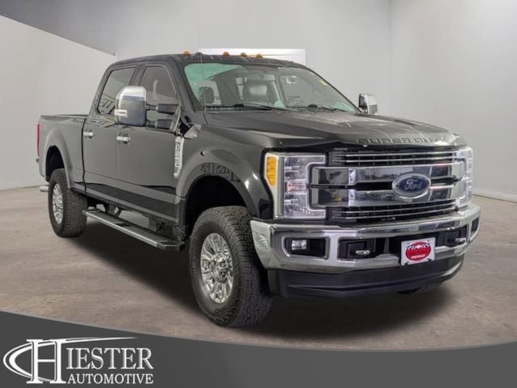 Used 2017 Ford Super Duty F-250 SRW Lariat Truck Crew Cab