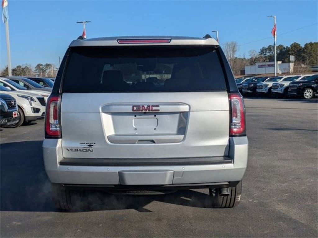 Used 2017 GMC Yukon SLT SUV