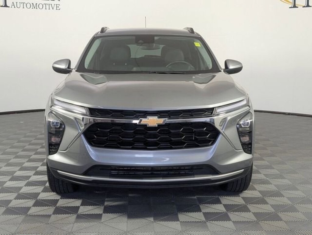 Certified 2025 Chevrolet Trax LT SUV