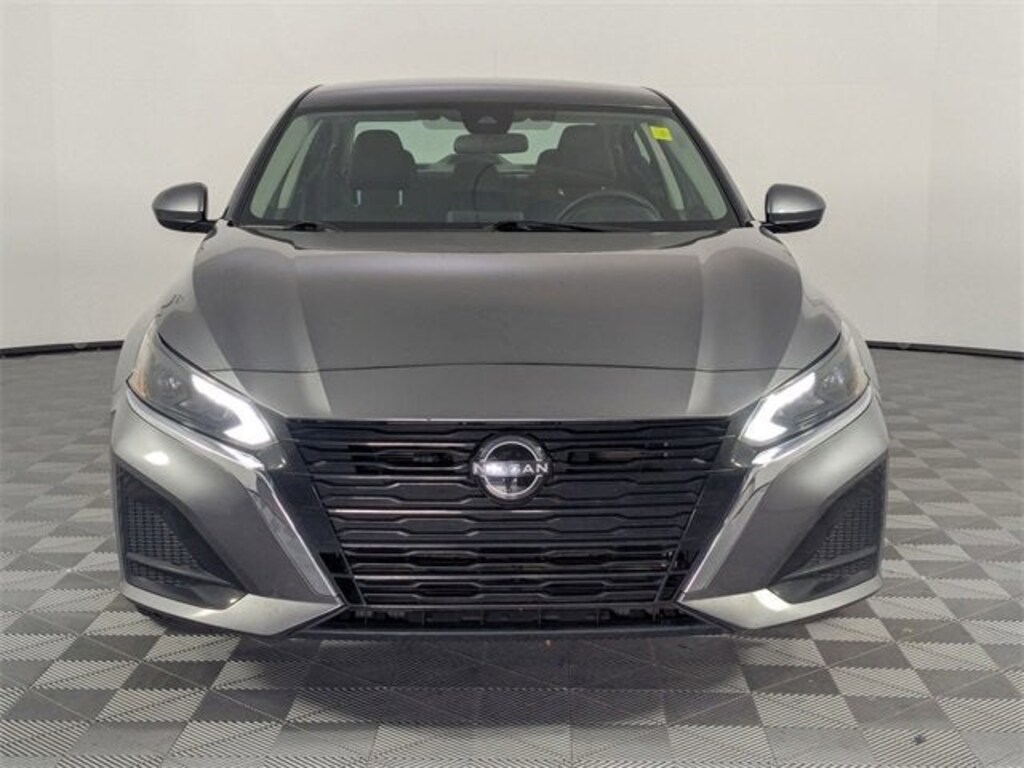 Used 2023 Nissan Altima 2.5 SV Sedan