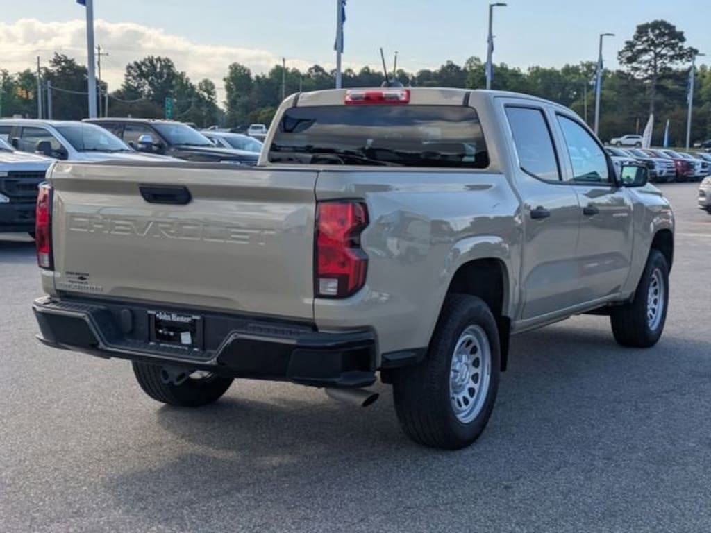 Used 2024 Chevrolet Colorado WT Truck Crew Cab