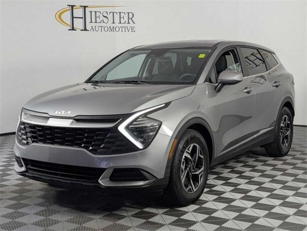 Used 2024 Kia Sportage LX SUV