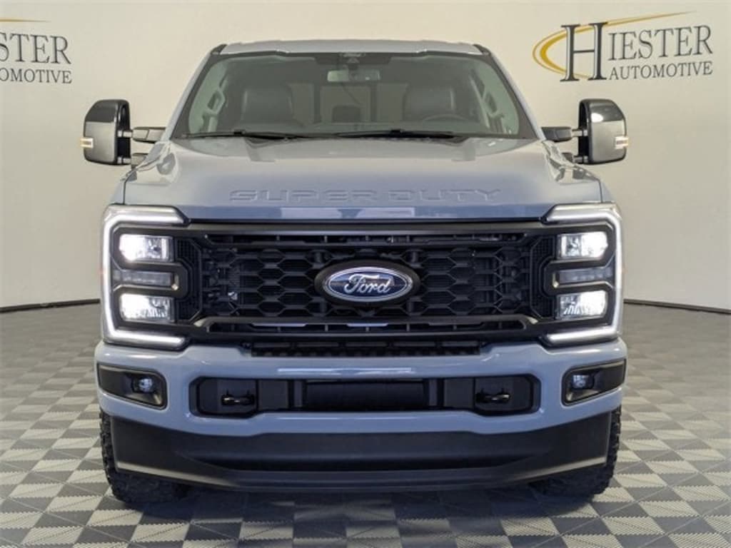 Used 2024 Ford Super Duty F-250 SRW Lariat Truck Crew Cab