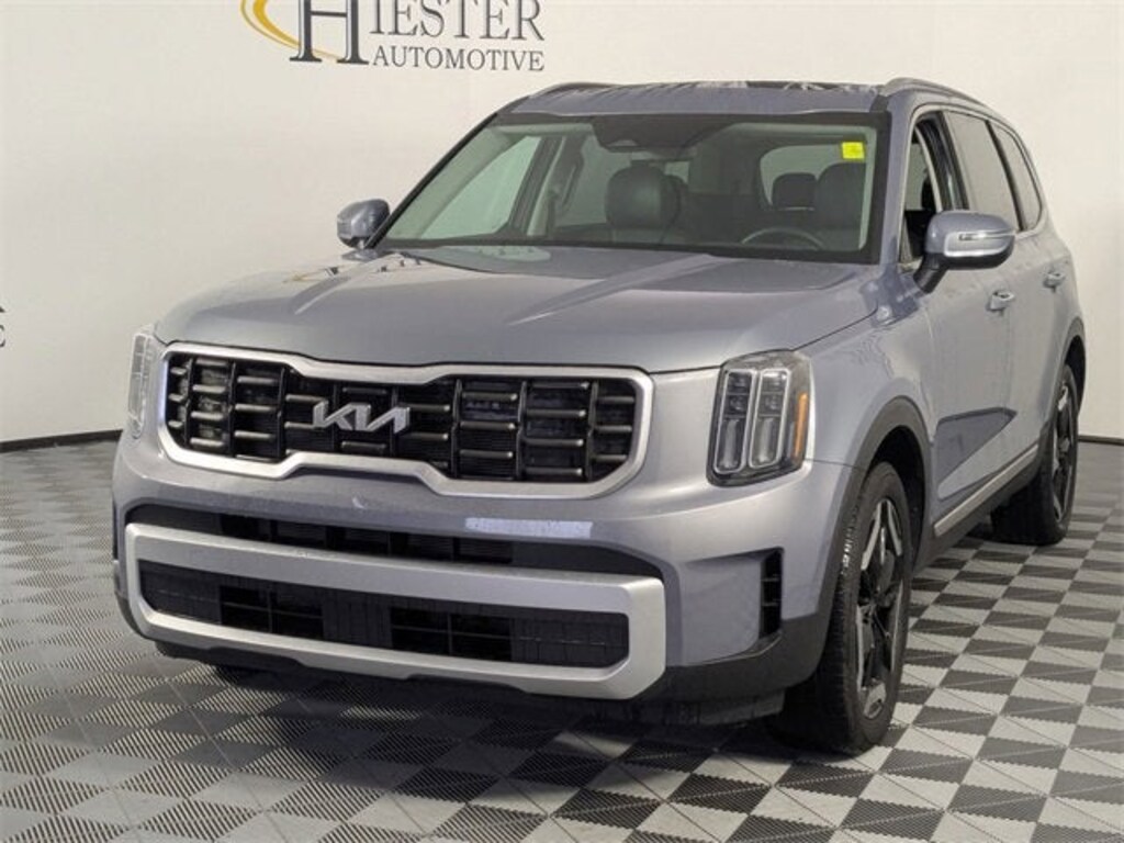 Used 2025 Kia Telluride S SUV