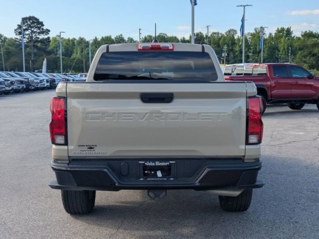 Used 2024 Chevrolet Colorado WT Truck Crew Cab
