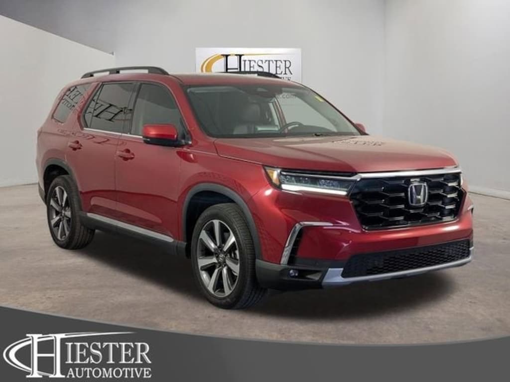 Used 2025 Honda Pilot Touring SUV