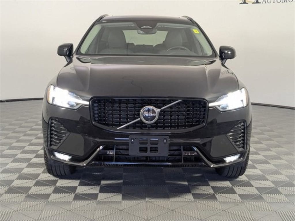 Used 2025 Volvo XC60 Plus SUV