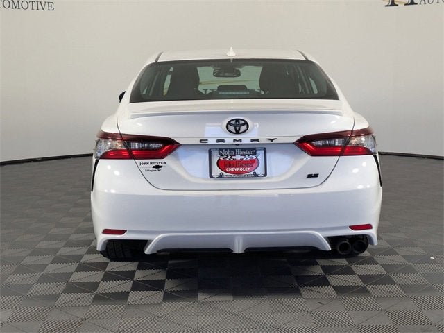 2021 Toyota Camry SE photo 4