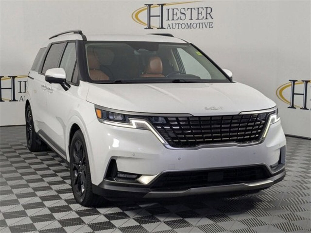 Used 2023 Kia Carnival SX MPV