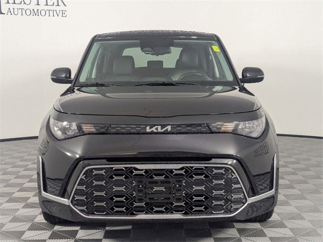 2023 Kia Soul GT-Line photo 3