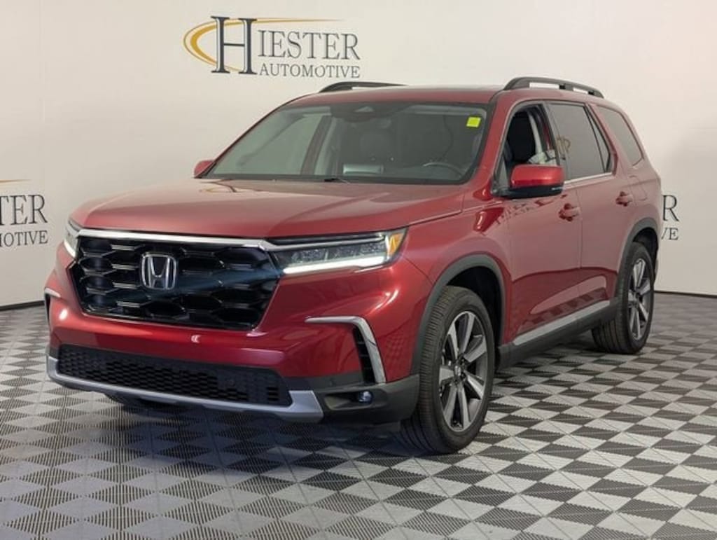 Used 2025 Honda Pilot Touring SUV