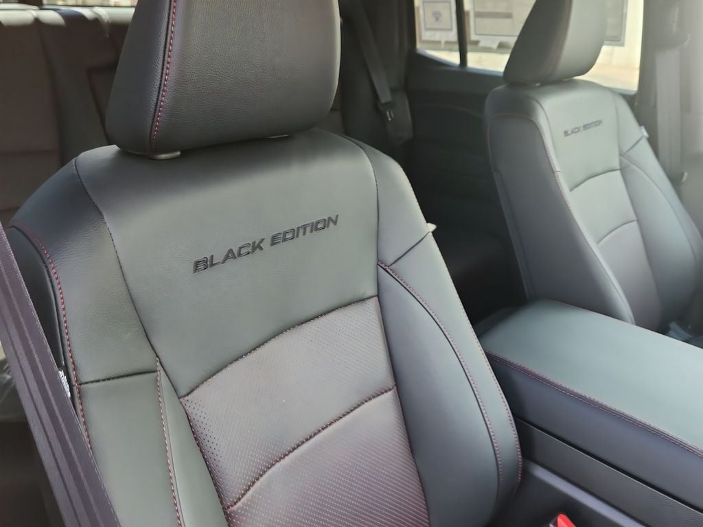 2026 Honda Ridgeline Black Edition - Photo 16