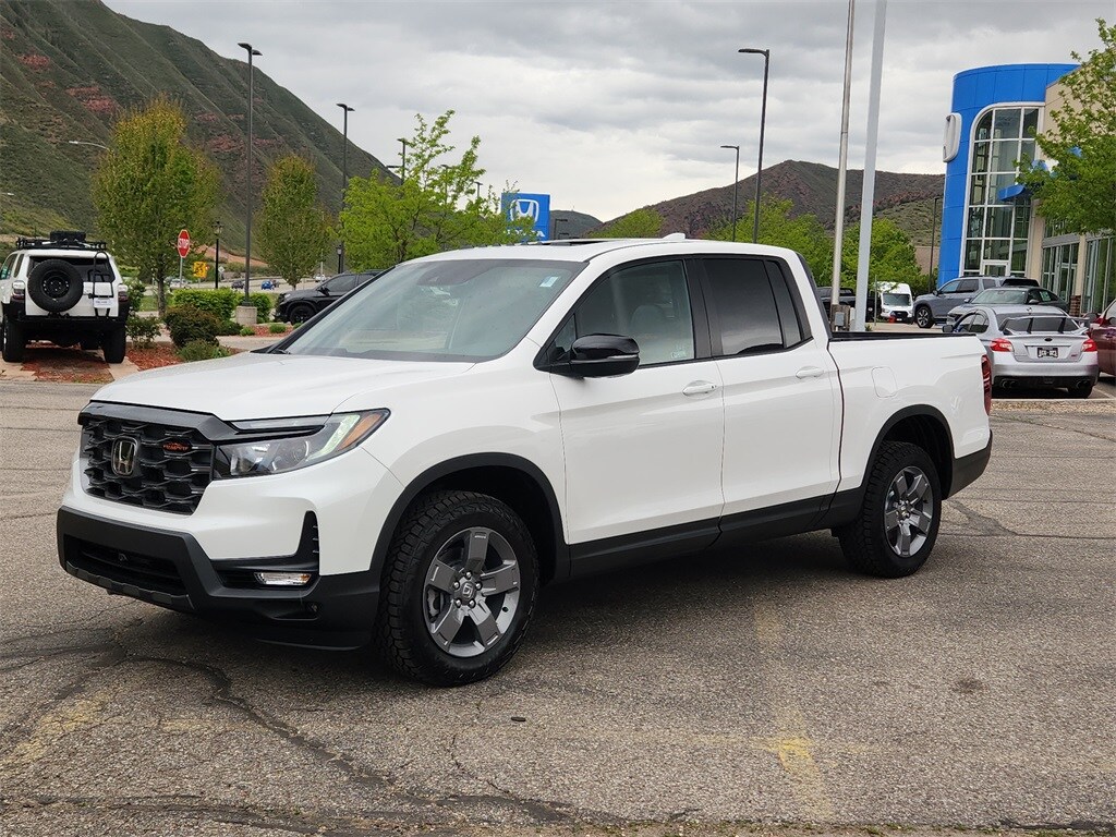 2025 Honda Ridgeline TrailSport photo 4